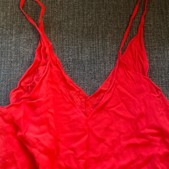Urban outfitters / silence & noise red slinky tank top - Picture 4 of 4